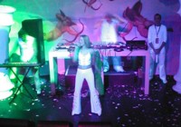 Singer_001